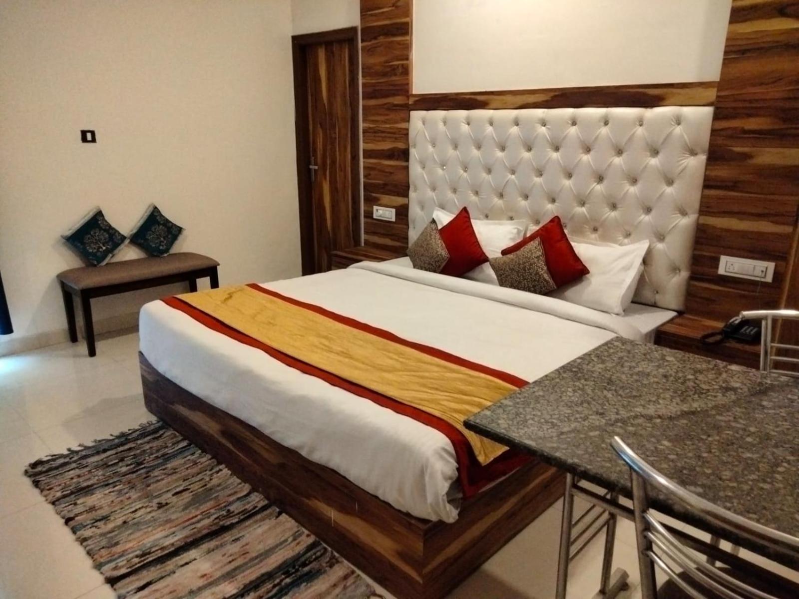 Hotel D Plaza Zirakpur Ngoại thất bức ảnh