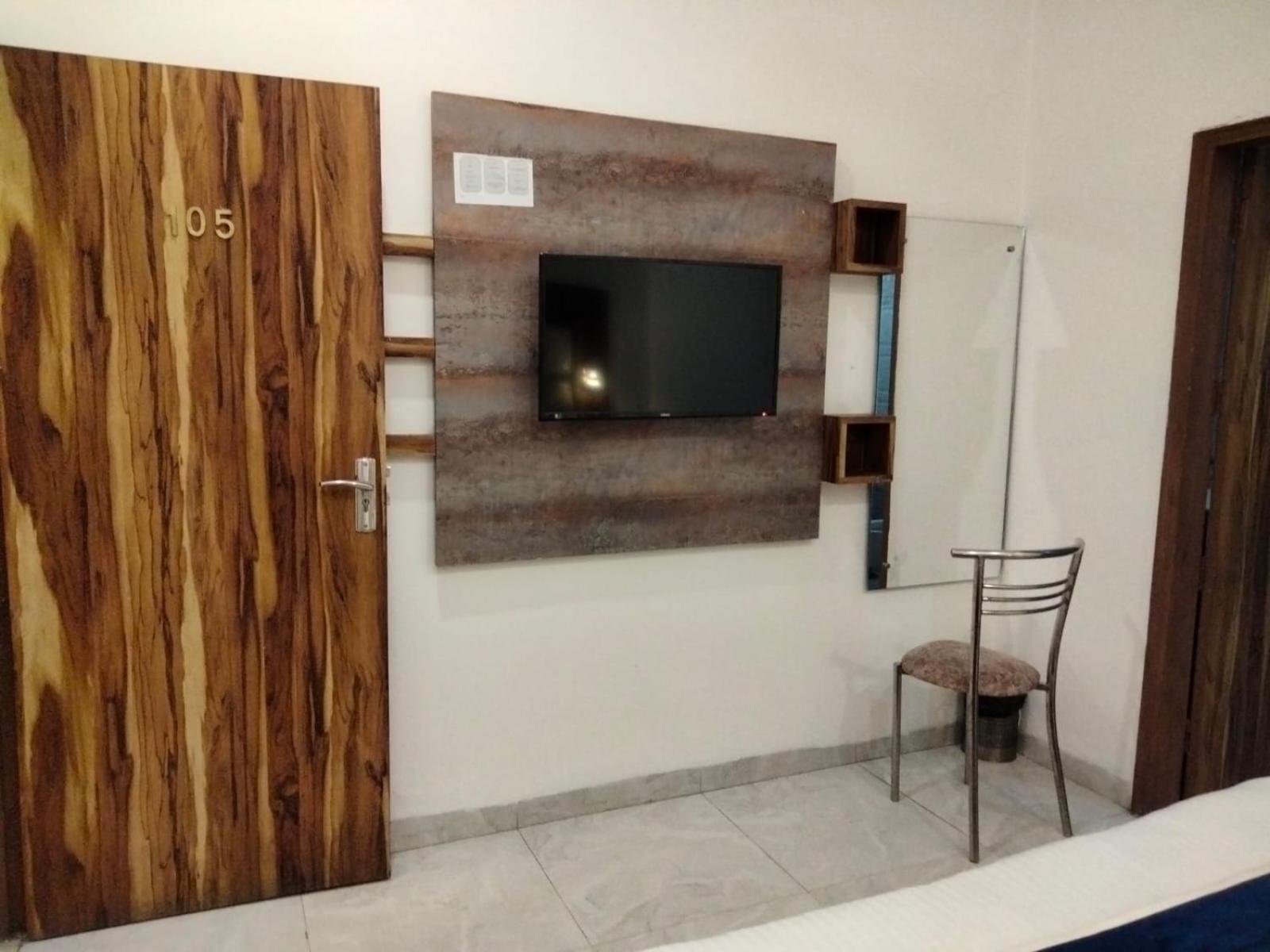 Hotel D Plaza Zirakpur Ngoại thất bức ảnh