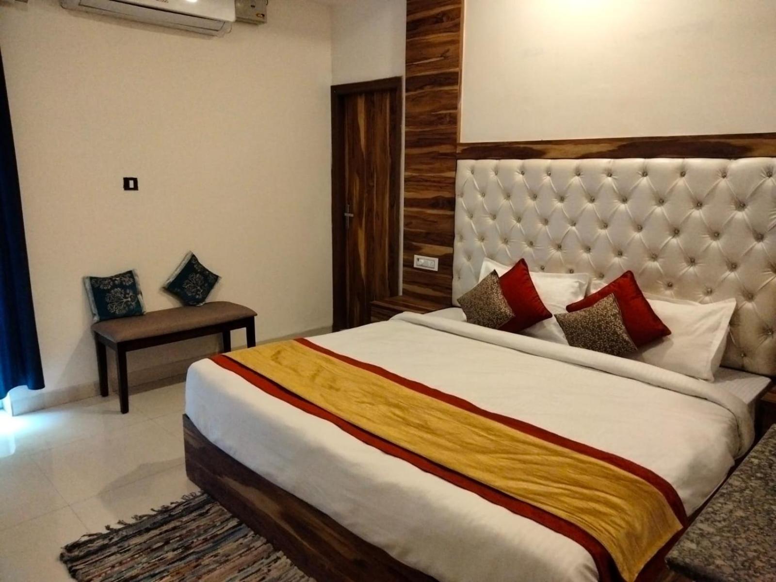 Hotel D Plaza Zirakpur Ngoại thất bức ảnh