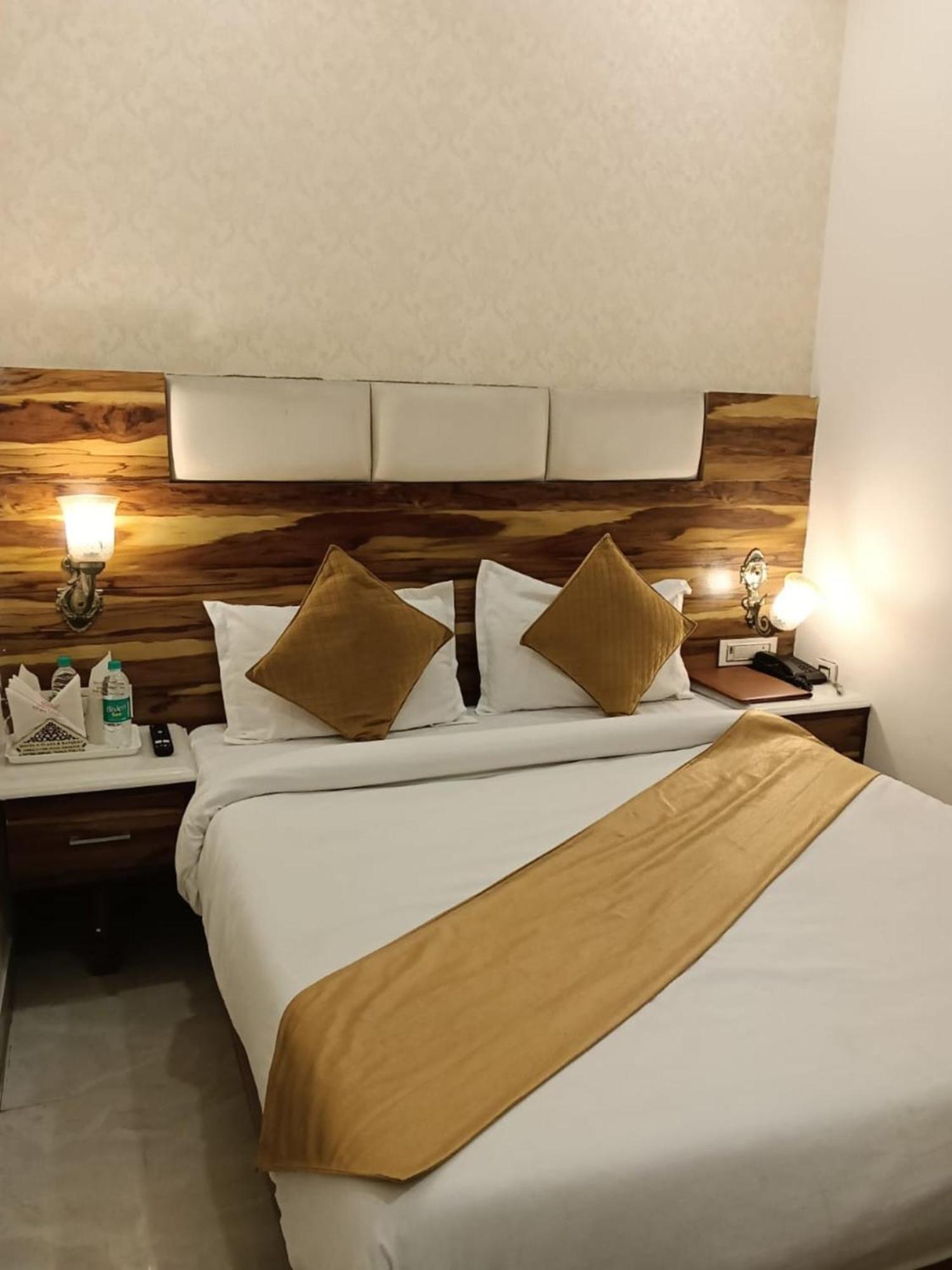 Hotel D Plaza Zirakpur Ngoại thất bức ảnh