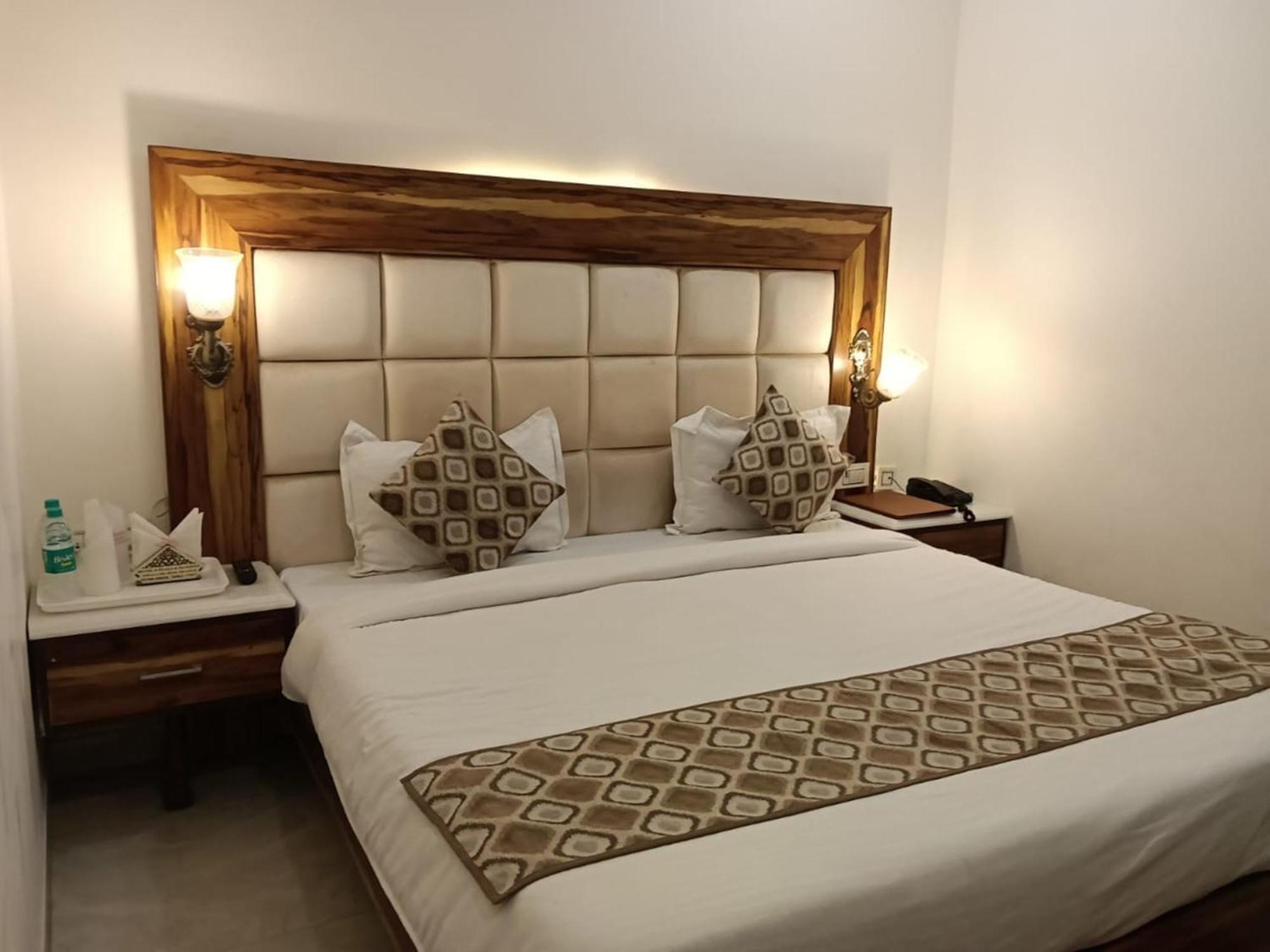 Hotel D Plaza Zirakpur Ngoại thất bức ảnh
