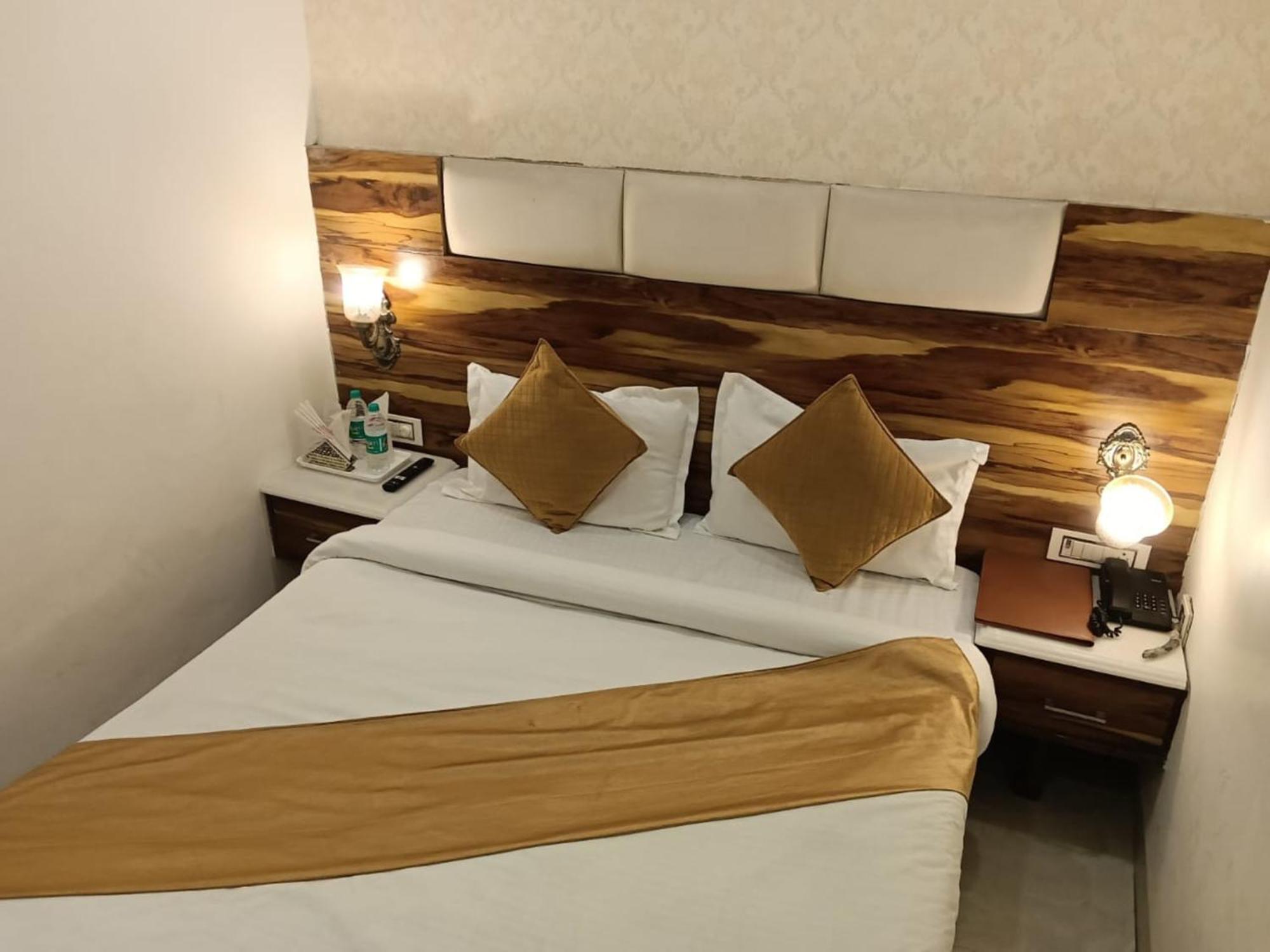 Hotel D Plaza Zirakpur Ngoại thất bức ảnh