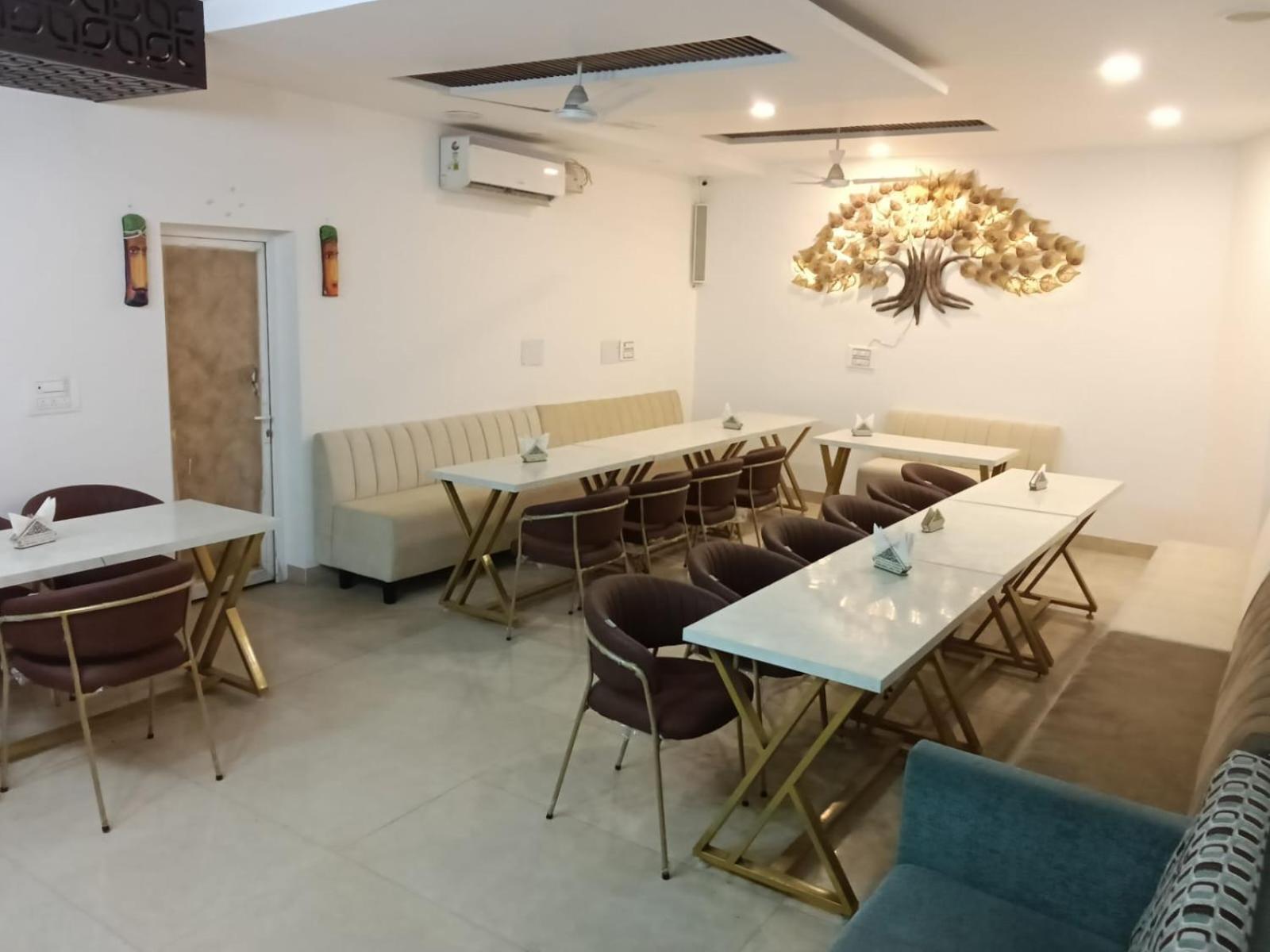 Hotel D Plaza Zirakpur Ngoại thất bức ảnh