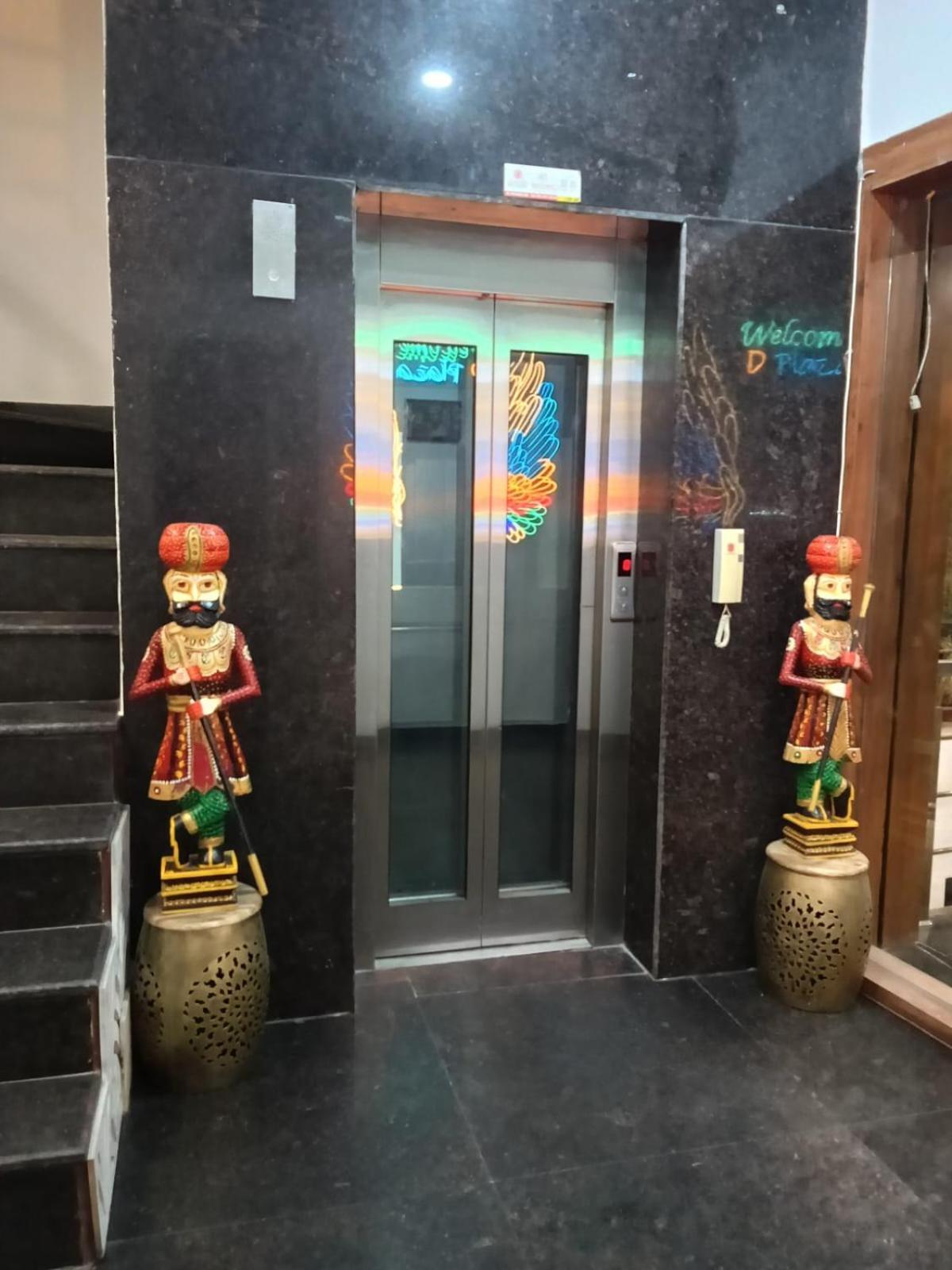 Hotel D Plaza Zirakpur Ngoại thất bức ảnh